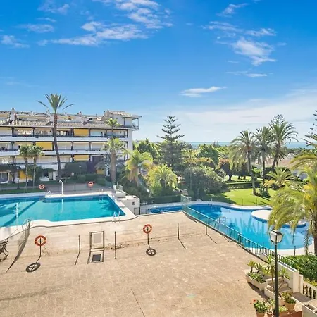 Unique 2 Bedroom In Golden Mile✺ Pool ✺ Parking Apartment