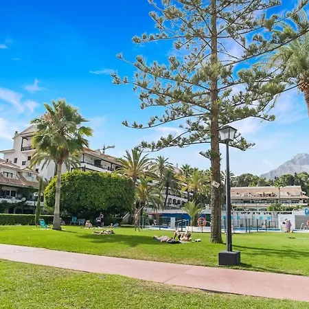 Unique 2 Bedroom In Golden Mile✺ Pool ✺ Parking *